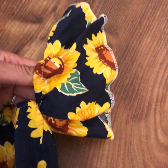 Sunflower Onsie - Picture 3 of 4